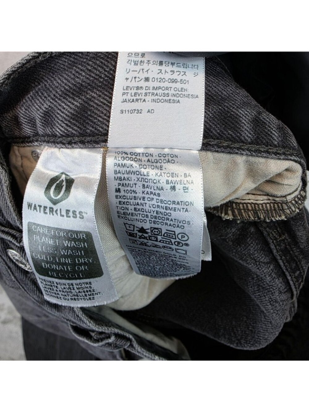 Levis 501 90s Jeans Womens 30 Gray Charcoal Wash Relaxed Straight Button Fly - Picture 15 of 16